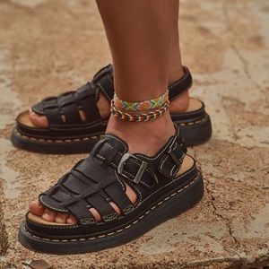 Dr Martens 8092 Arc Sandals In Dark 